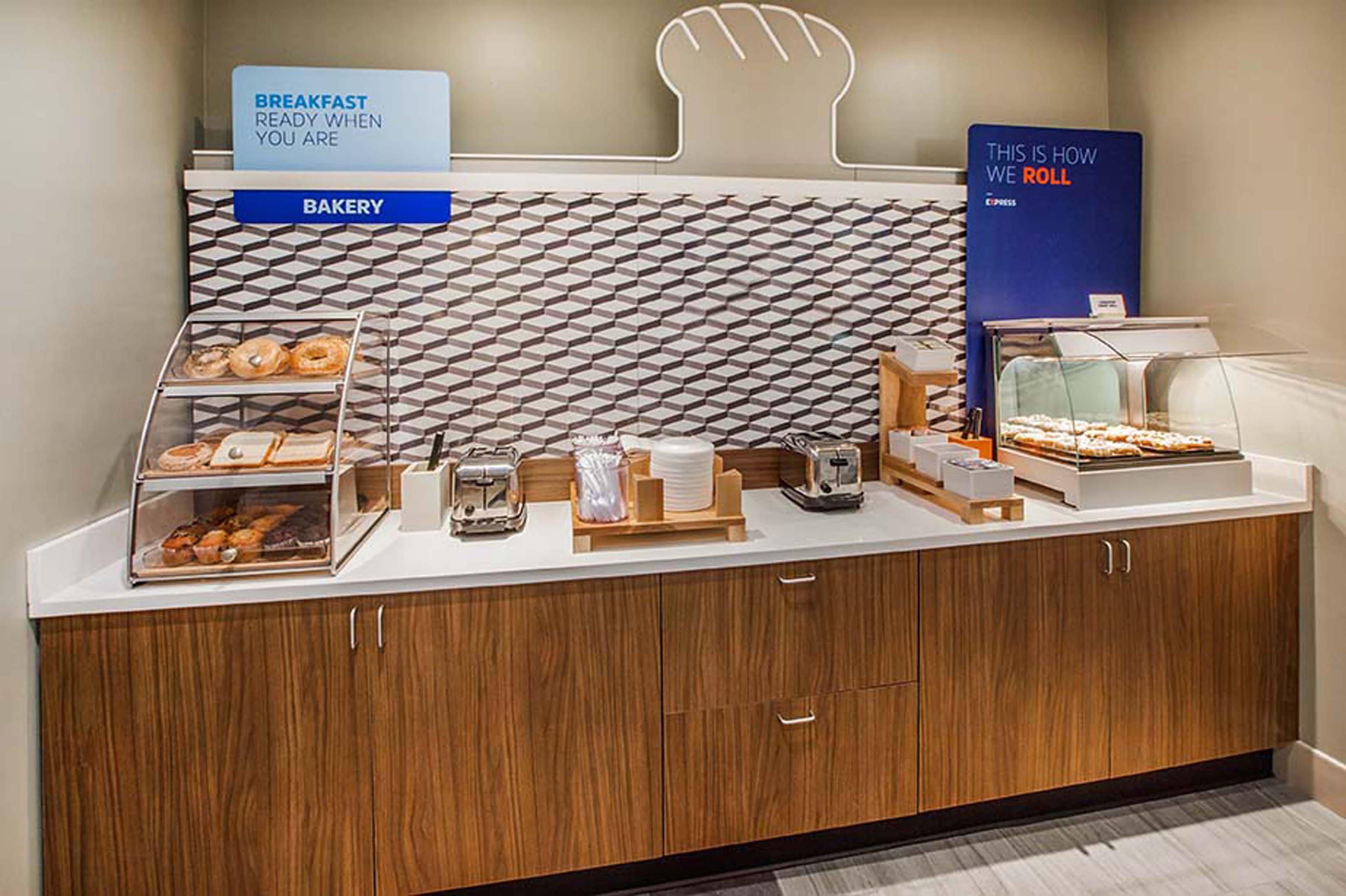 Holiday Inn Express Hotel & Suites La Place By Ihg Bagian luar foto