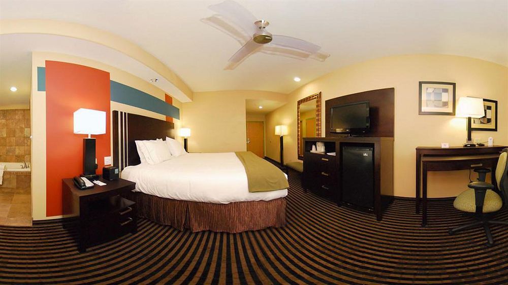 Holiday Inn Express Hotel & Suites La Place By Ihg Bagian luar foto