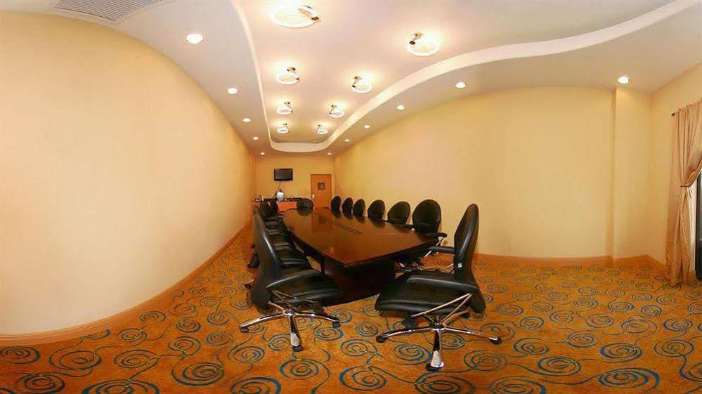 Holiday Inn Express Hotel & Suites La Place By Ihg Bagian luar foto